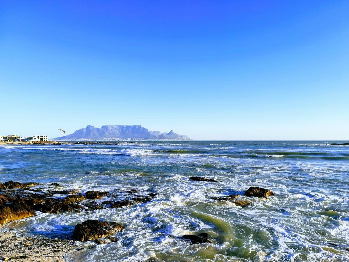 Saltycrax Backpackers And Surf Hostel By Curiocity Bloubergstrand Exterior foto