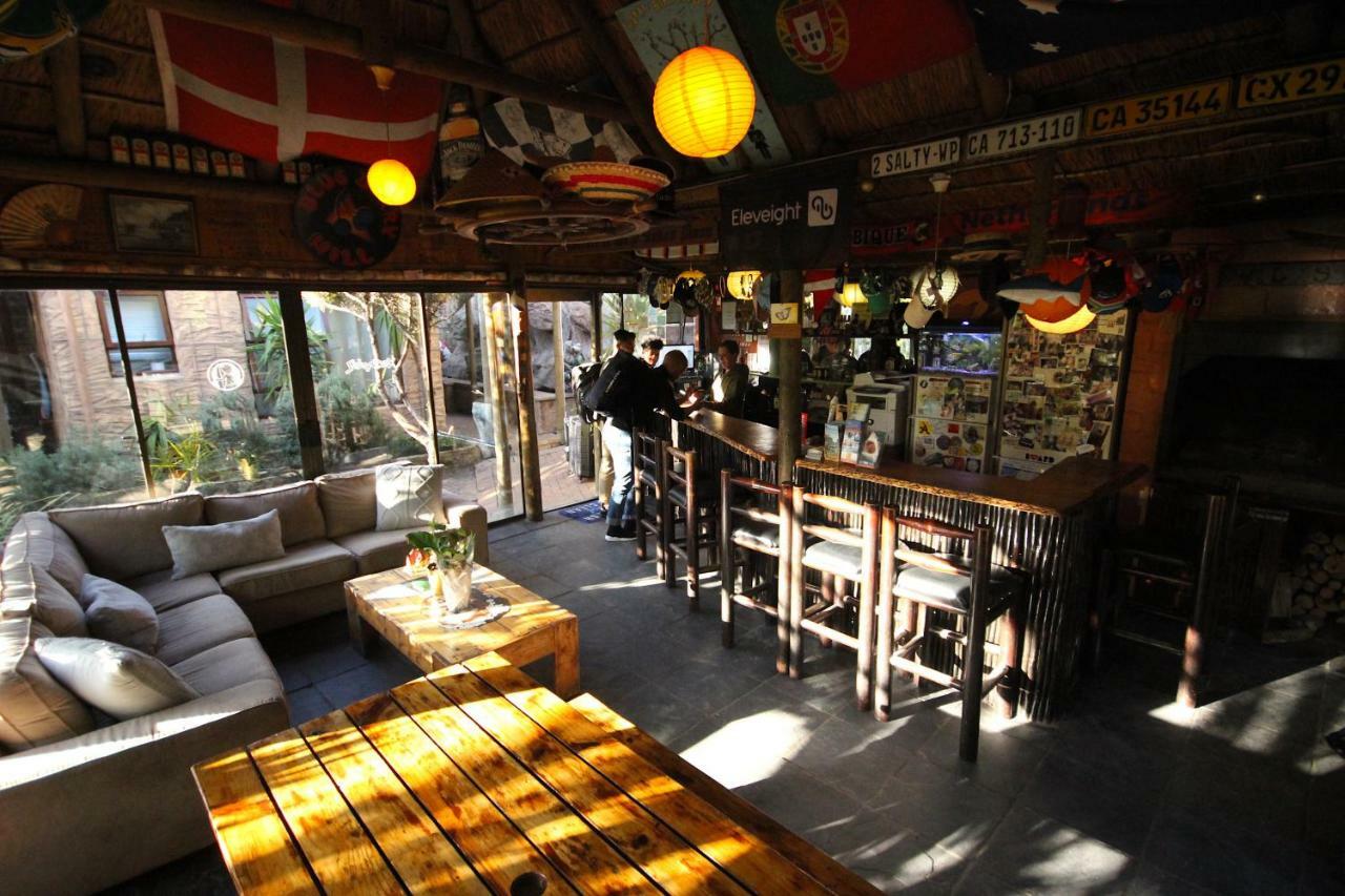 Saltycrax Backpackers And Surf Hostel By Curiocity Bloubergstrand Exterior foto